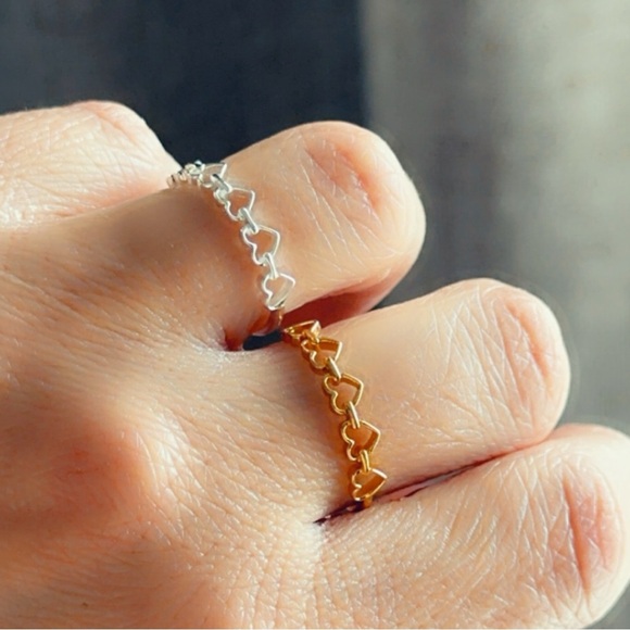 14K Gold Vermeil Heart Band Ring - Picture 14 of 17